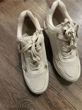 Women's Cream Mesh Athletic Sneakers with Gold Accents